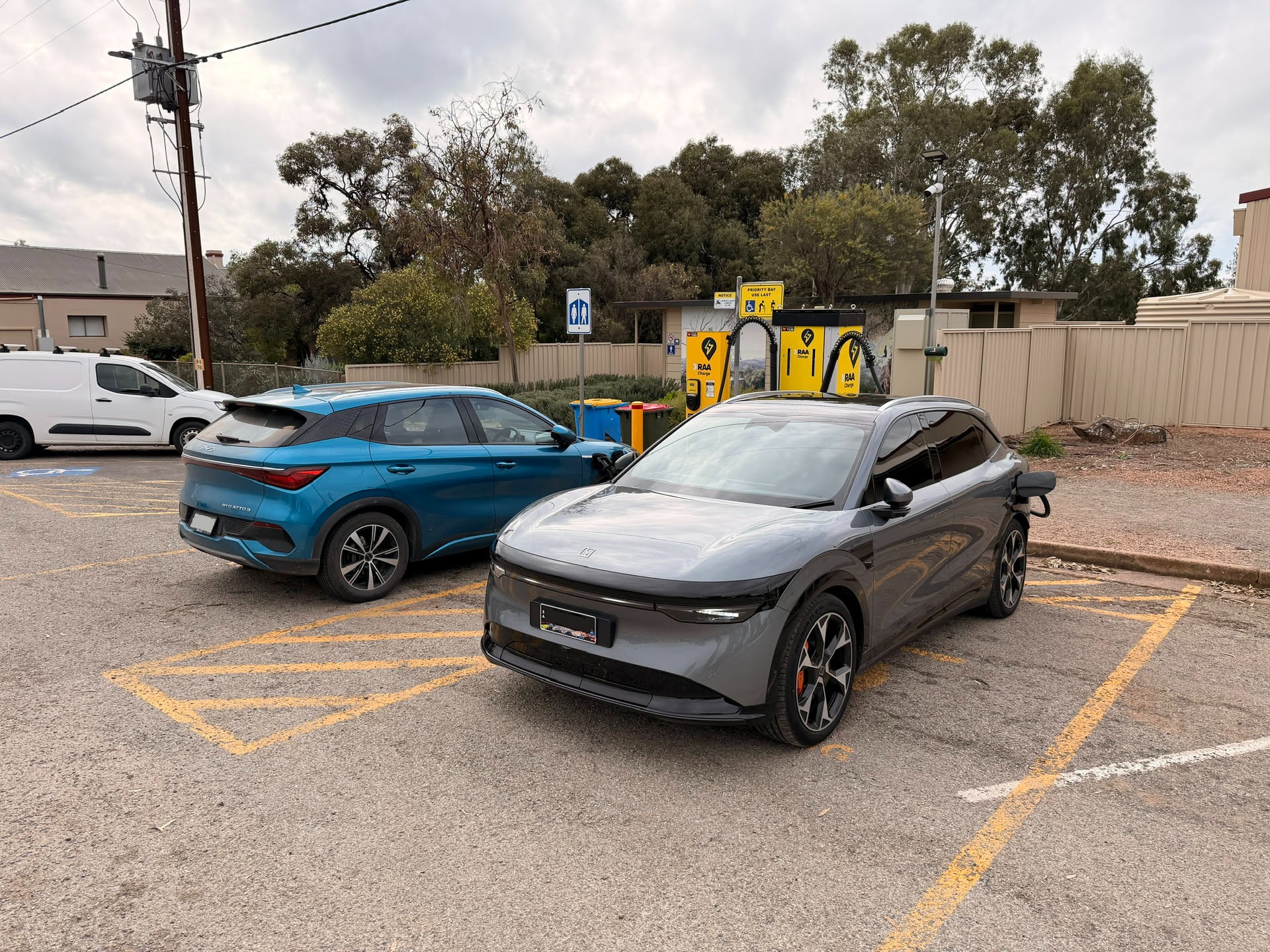 Zeekr 7X at the Wilmington Fast Charger.